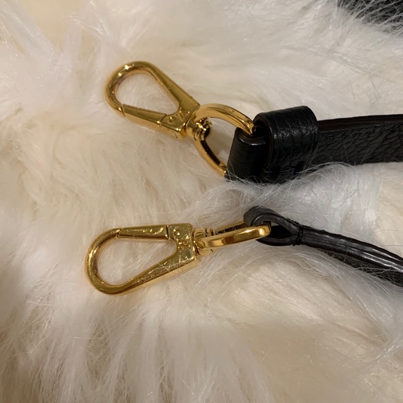 Sold: Louis Vuitton Capucines PM Black GHW Full Set - Picture 11 of 16